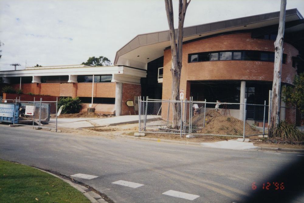 Stage 2 of the Pine Rivers Shire Council Administration building being constructed in Strathpine, 1996
