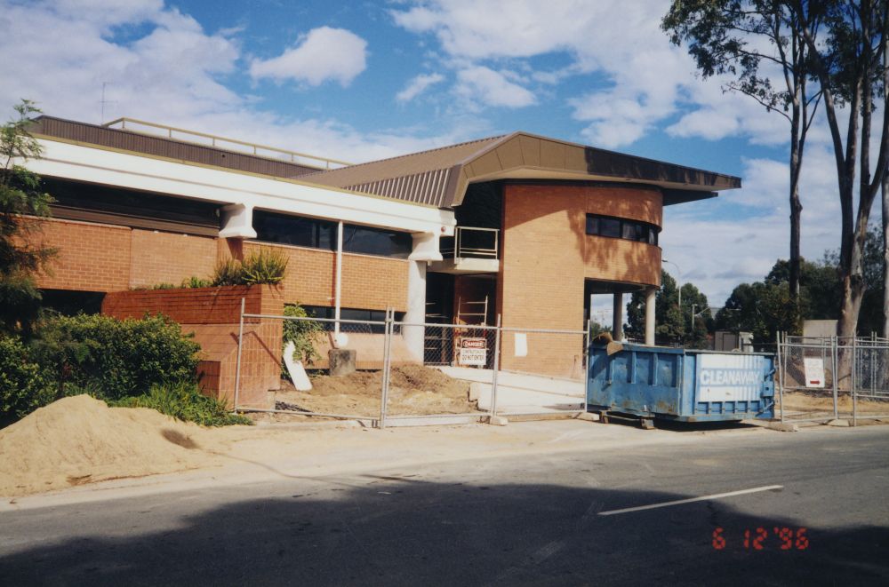 Stage 2 of the Pine Rivers Shire Council Administration building being constructed in Strathpine, 1996