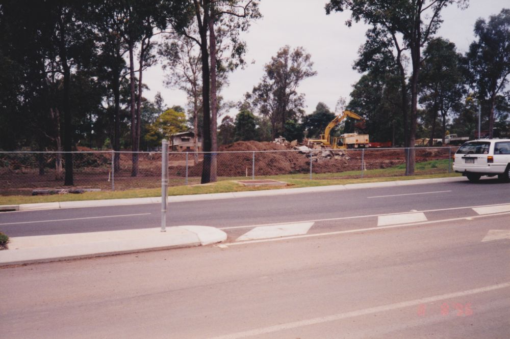 Service Station construction, Murrumba Downs, 1996