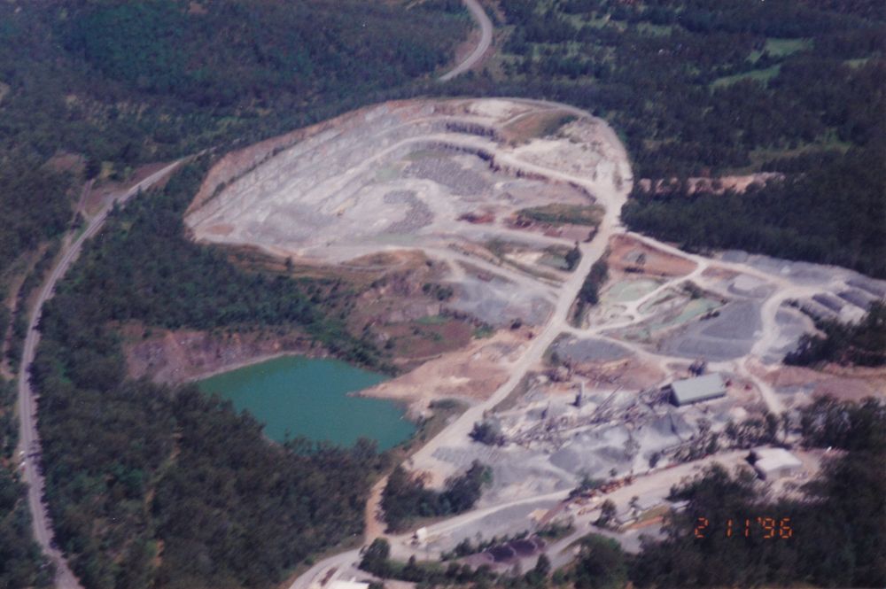 Aerial view of the CSR Readymix quarry operations at Whiteside, 1996