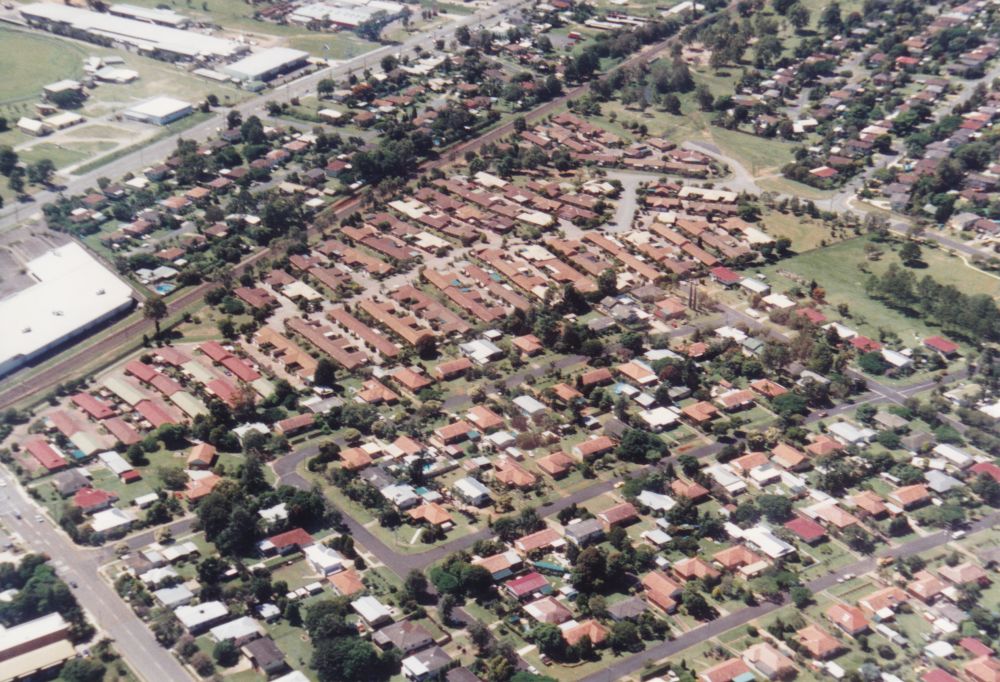 Aerial view of Lawnton, 1996
