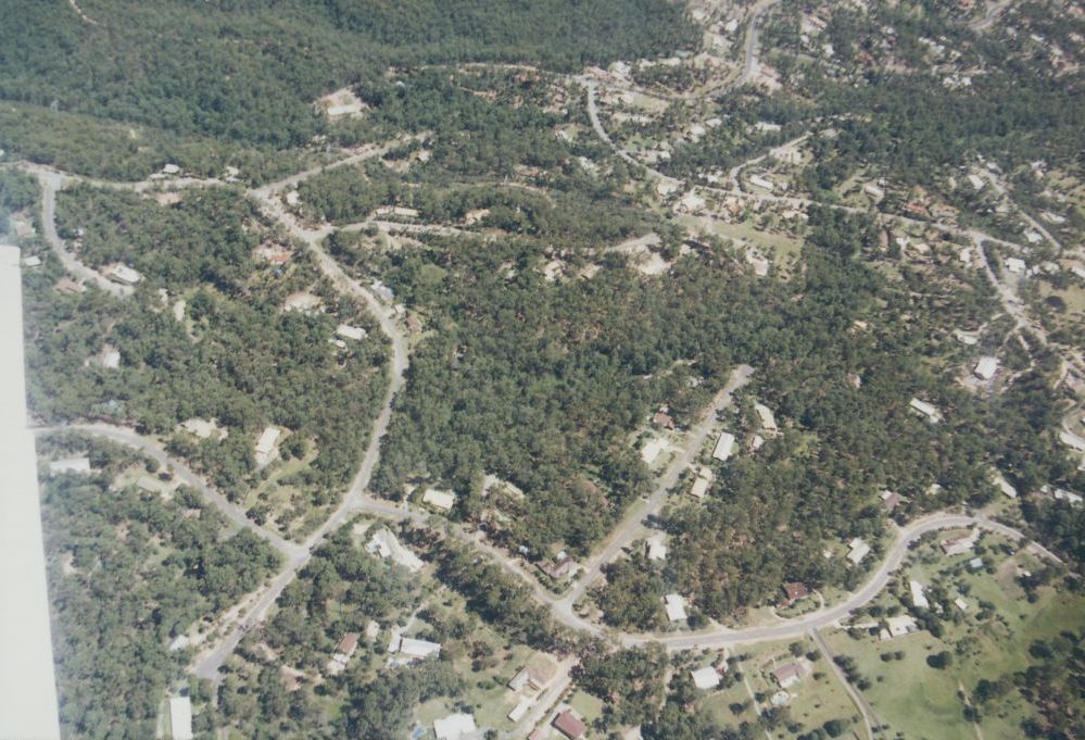 Aerial view of Cashmere (Qld.), 1996