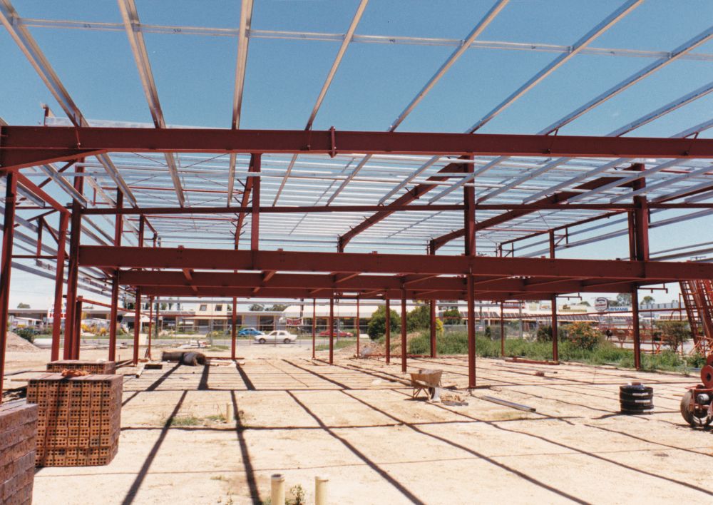 Construction of industrial building in Lawnton