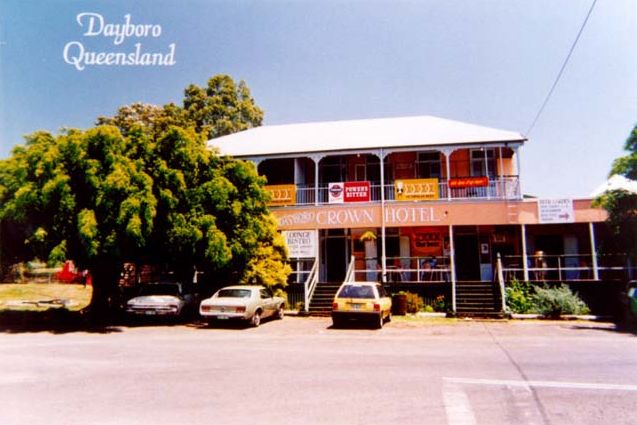 Crown Hotel, Dayboro