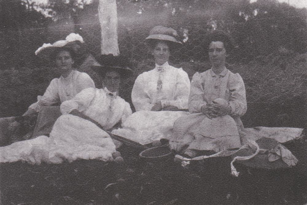 Group of women at a tennis court in Samsonvale, 1911