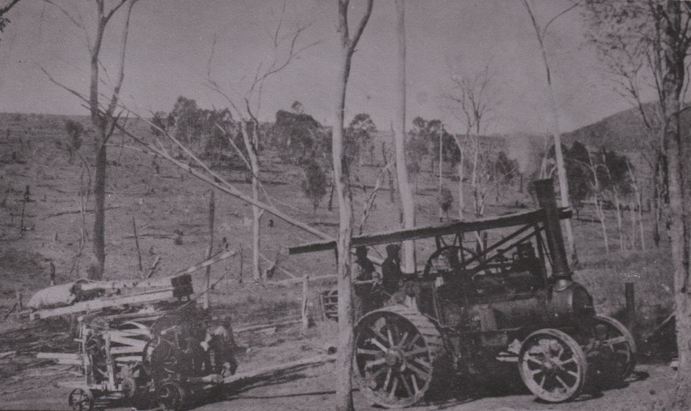 Traction engine moving a water boring plant at Samford