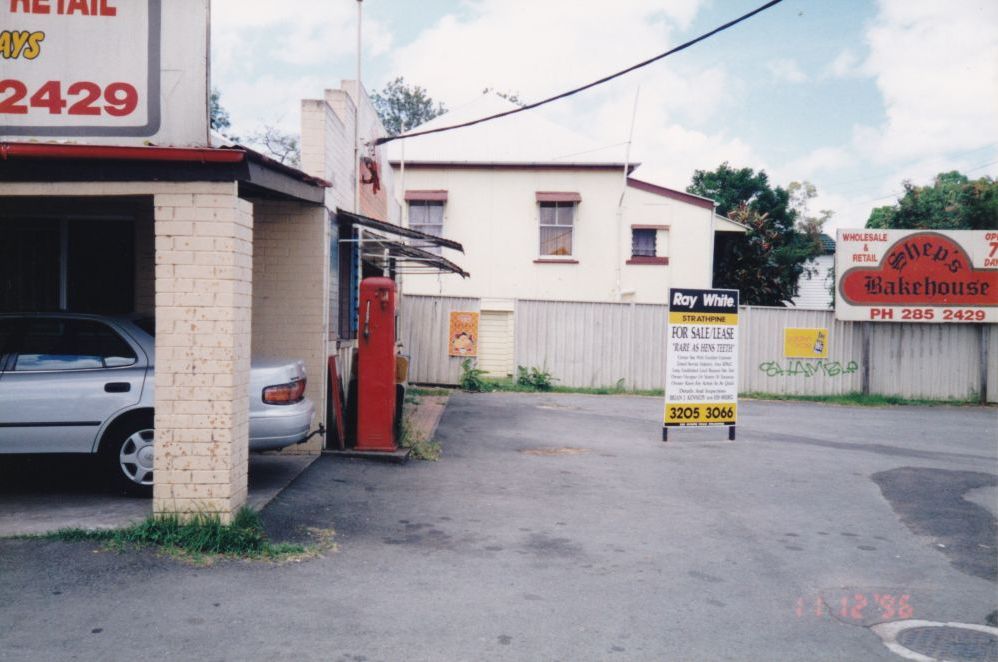 Shep's Bakehouse, Petrie, 1996