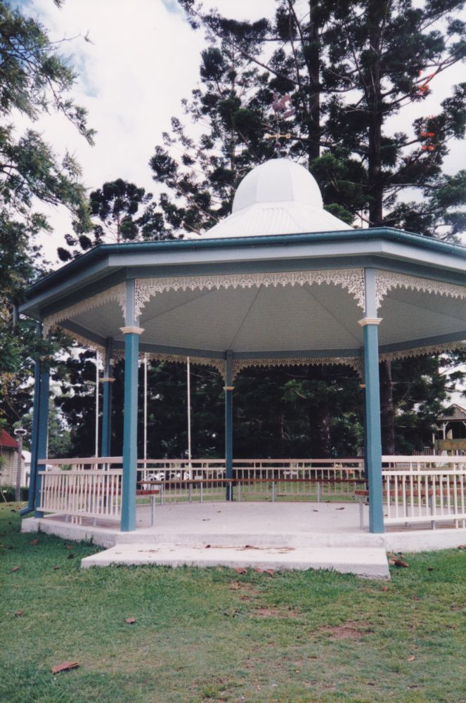 Rotunda at North Pine Country Park, 1996