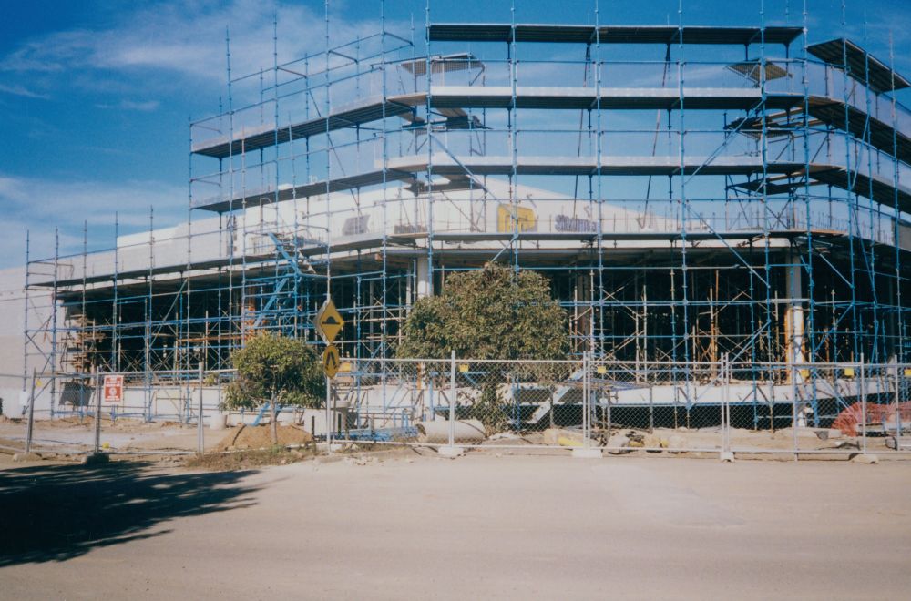 Construction of extensions to Westfield Shoppingtown, Strathpine, 1998