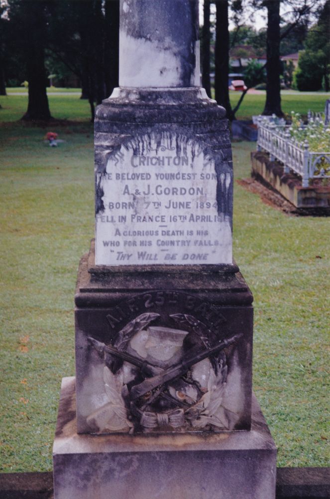 Grave of Crichton Gordon at the Lawnton Cemetery, 1998