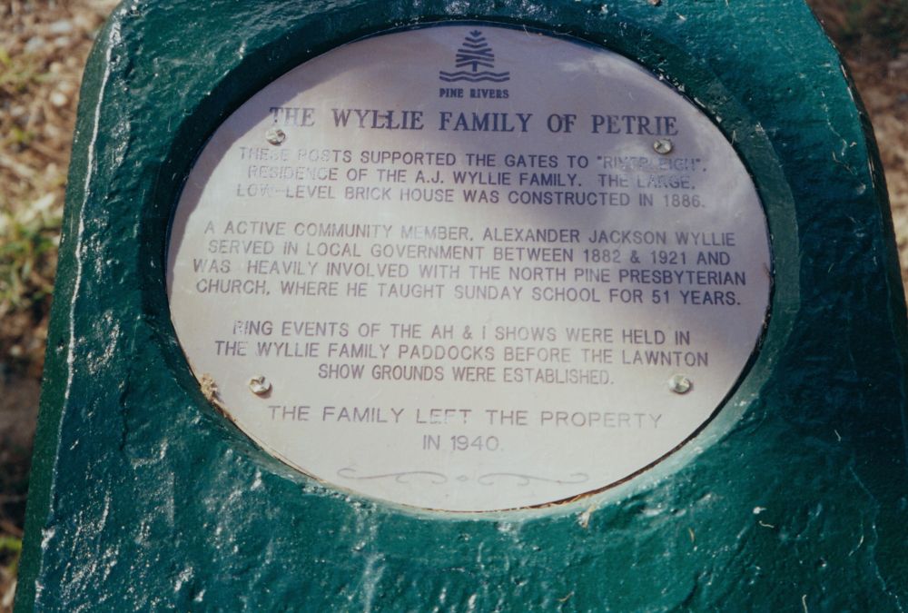 Wyllie family historic plaque, Sweeney Reserve at Petrie, 1998