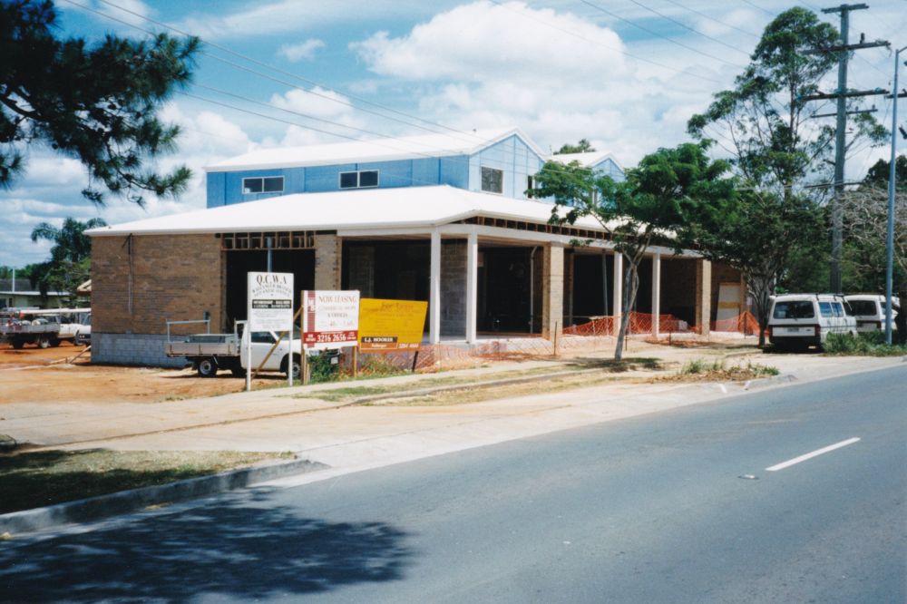 Construction of commercial building in Kallangur, 1998