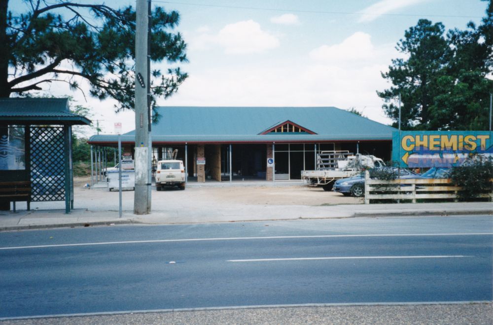 Construction of commercial building in Kallangur, 1998