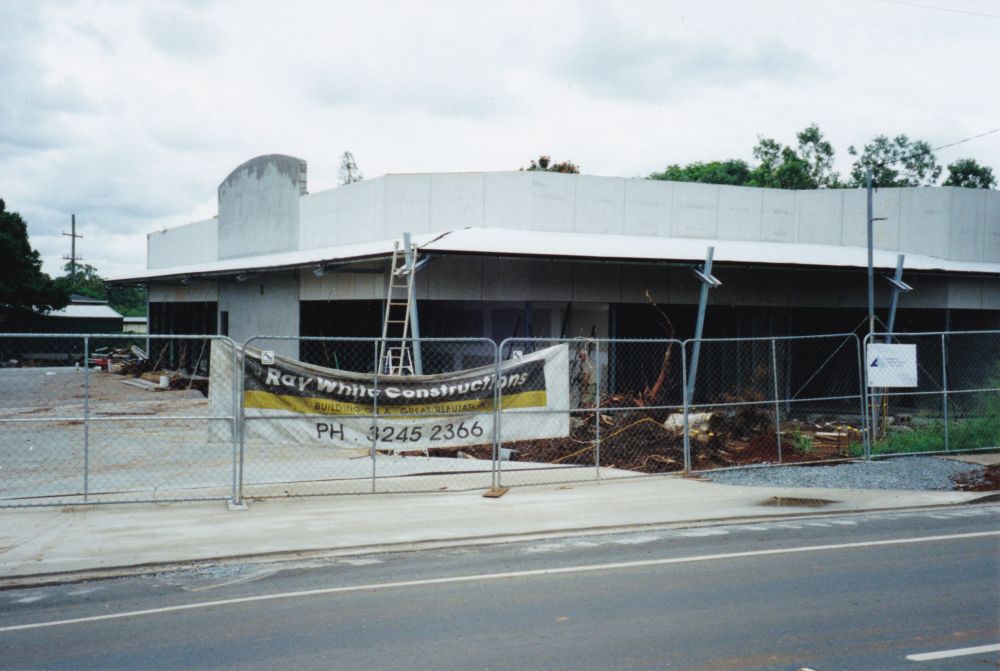Construction of commercial buildings, 1417 Anzac Avenue Kallangur, 1999
