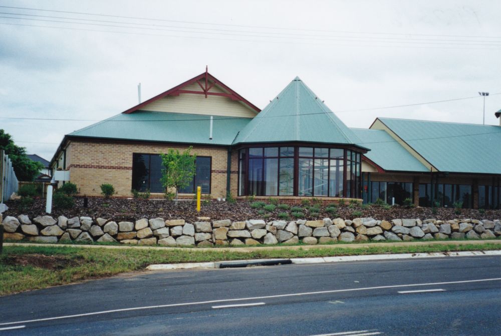 Castle Hill Shopping Court, 264 Dohles Road Murrumba Downs, 1999