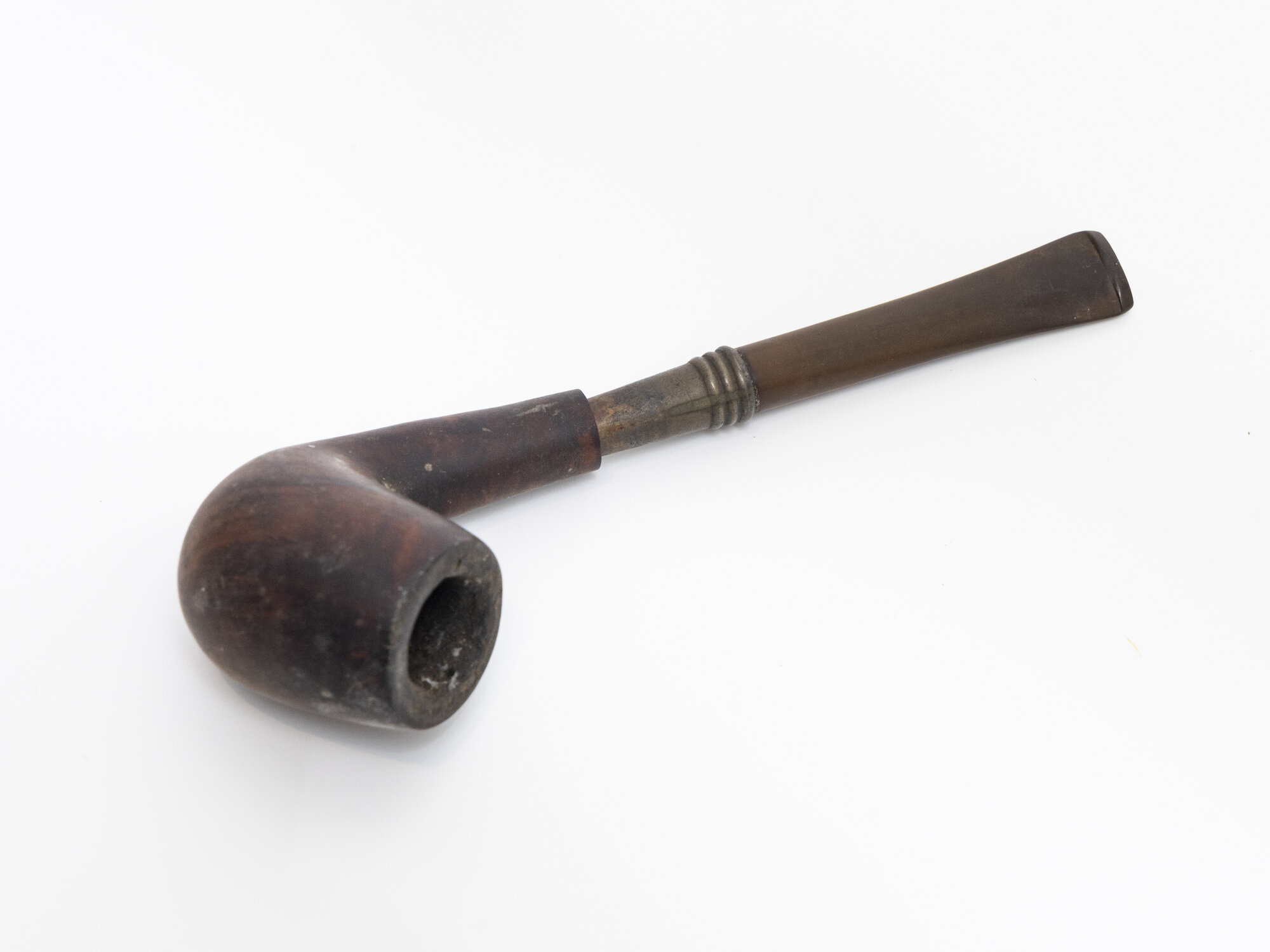 Smoker's pipe - Ian Fairweather