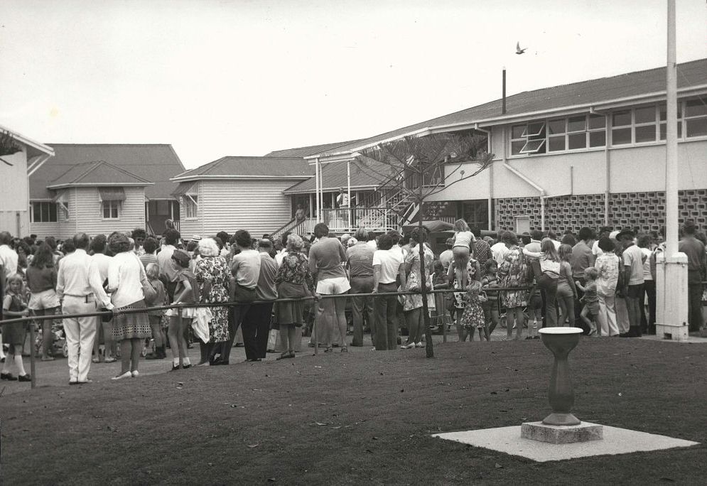 Humpybong School