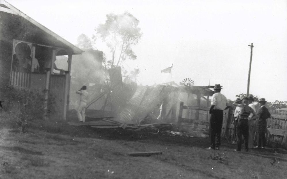 Fire at Queens Beach