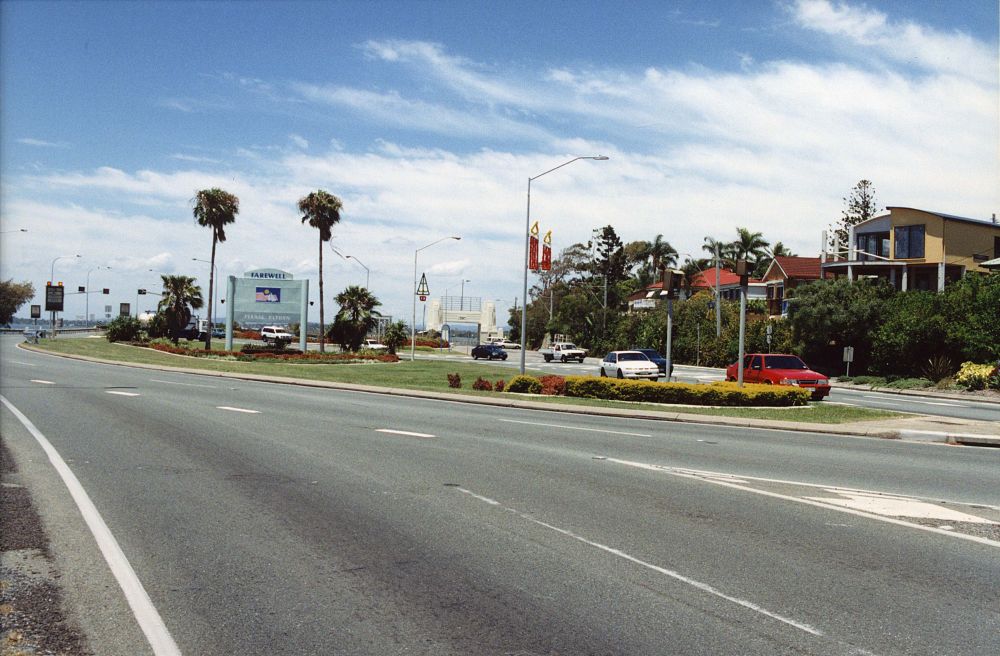 Approach to the bridge