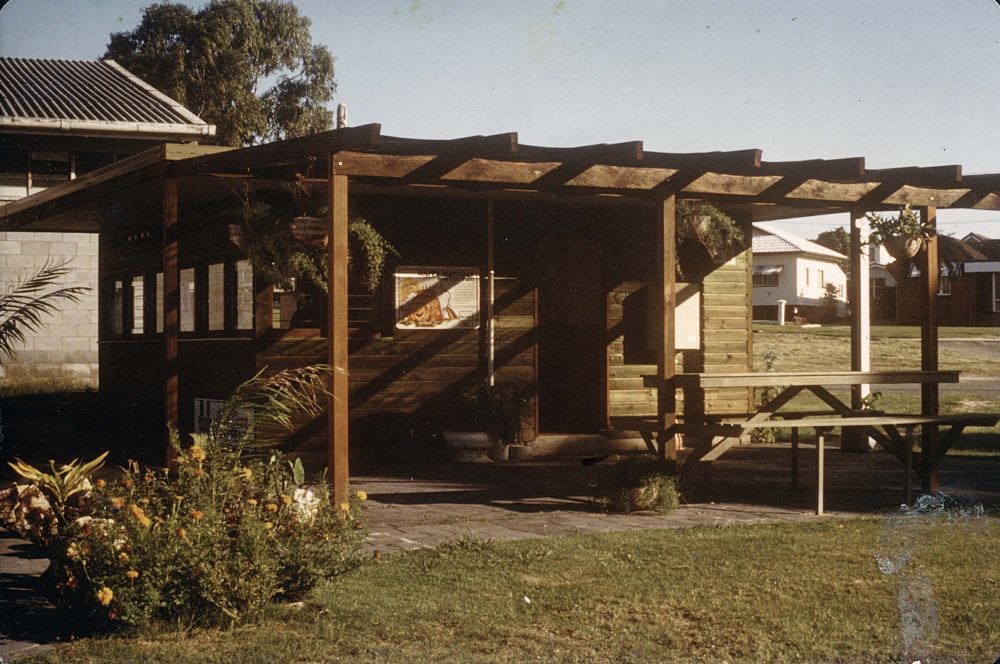 Putt Putt Clubhouse and Kiosk
