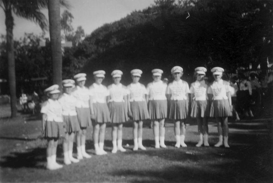 Humpybong Marching girls