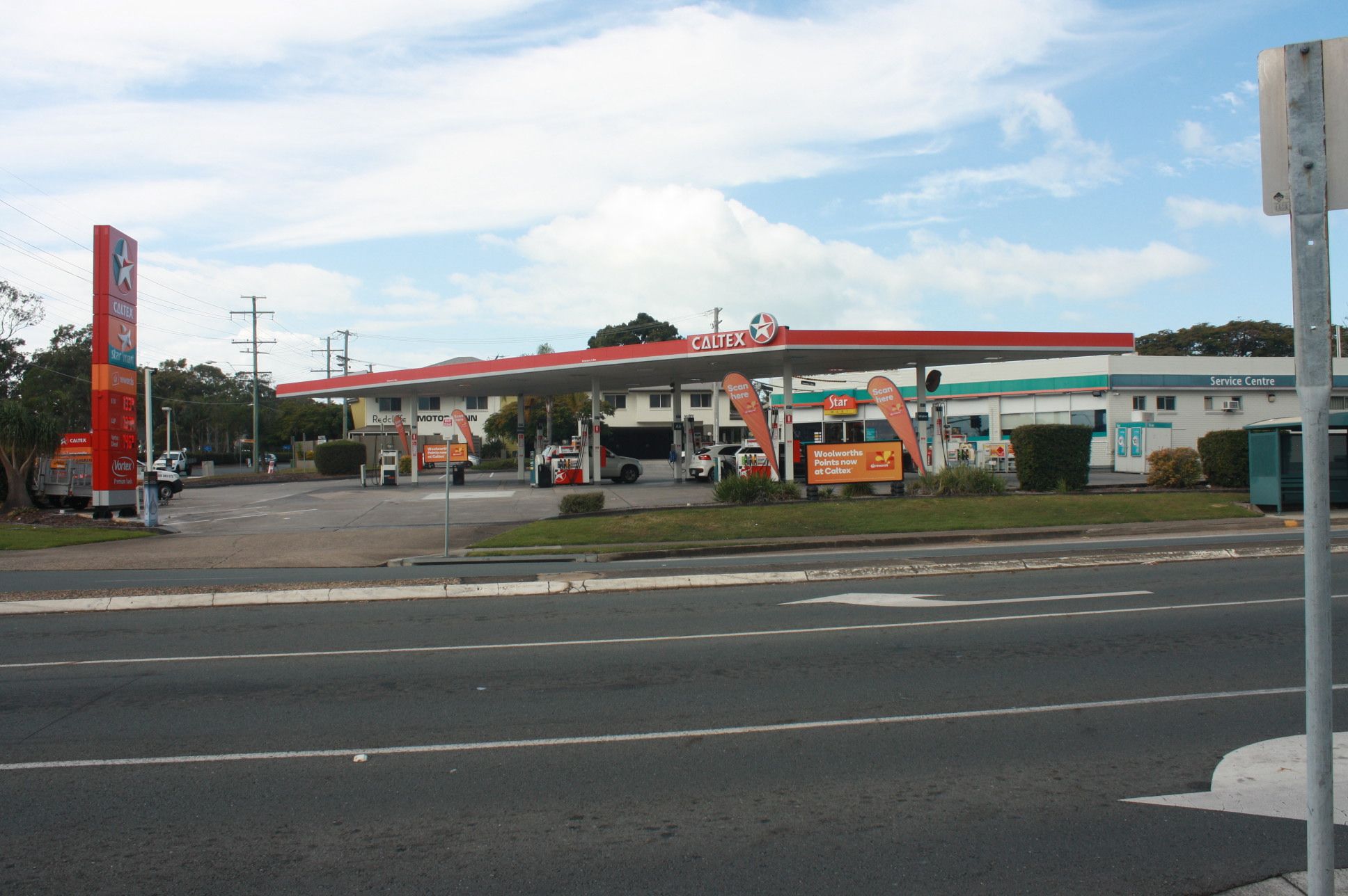 Caltex Garage on corner of Anzac Avenue and Victoria Avenue Redcliffe - 2