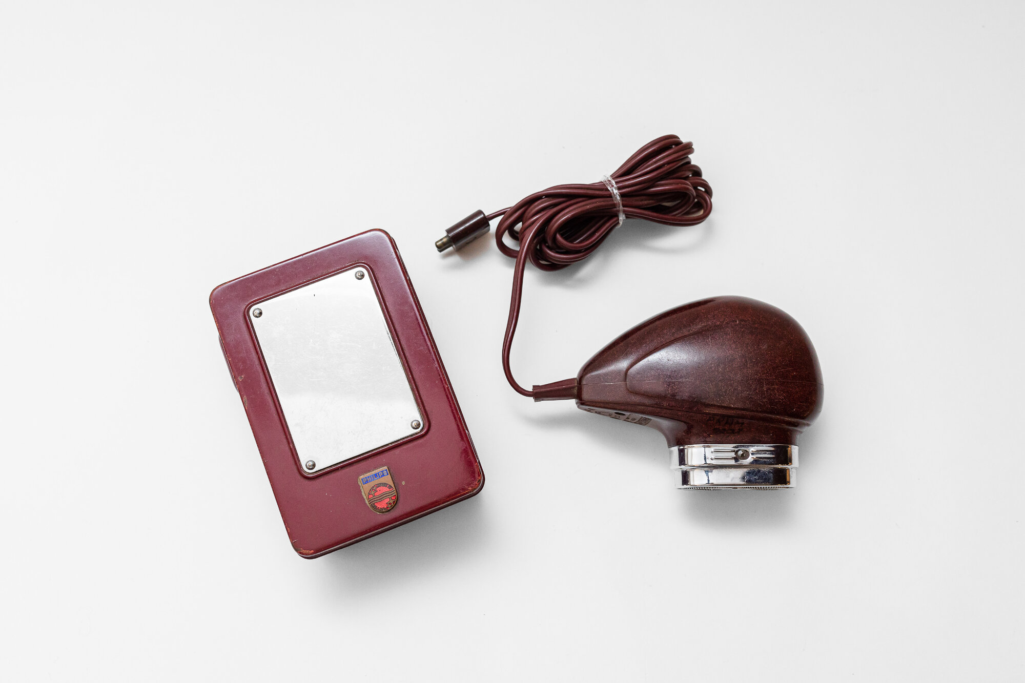 Philishave electric razor and battery pack