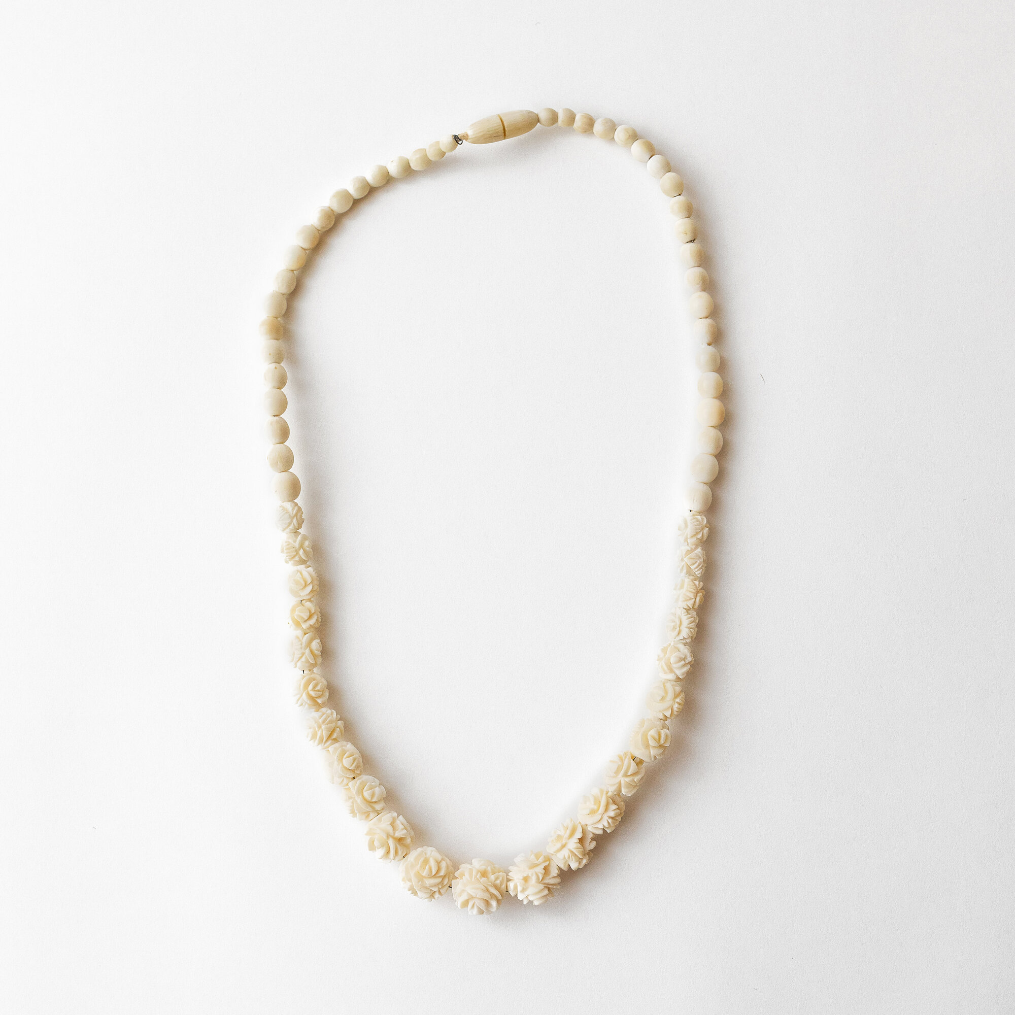 Rose bead necklace