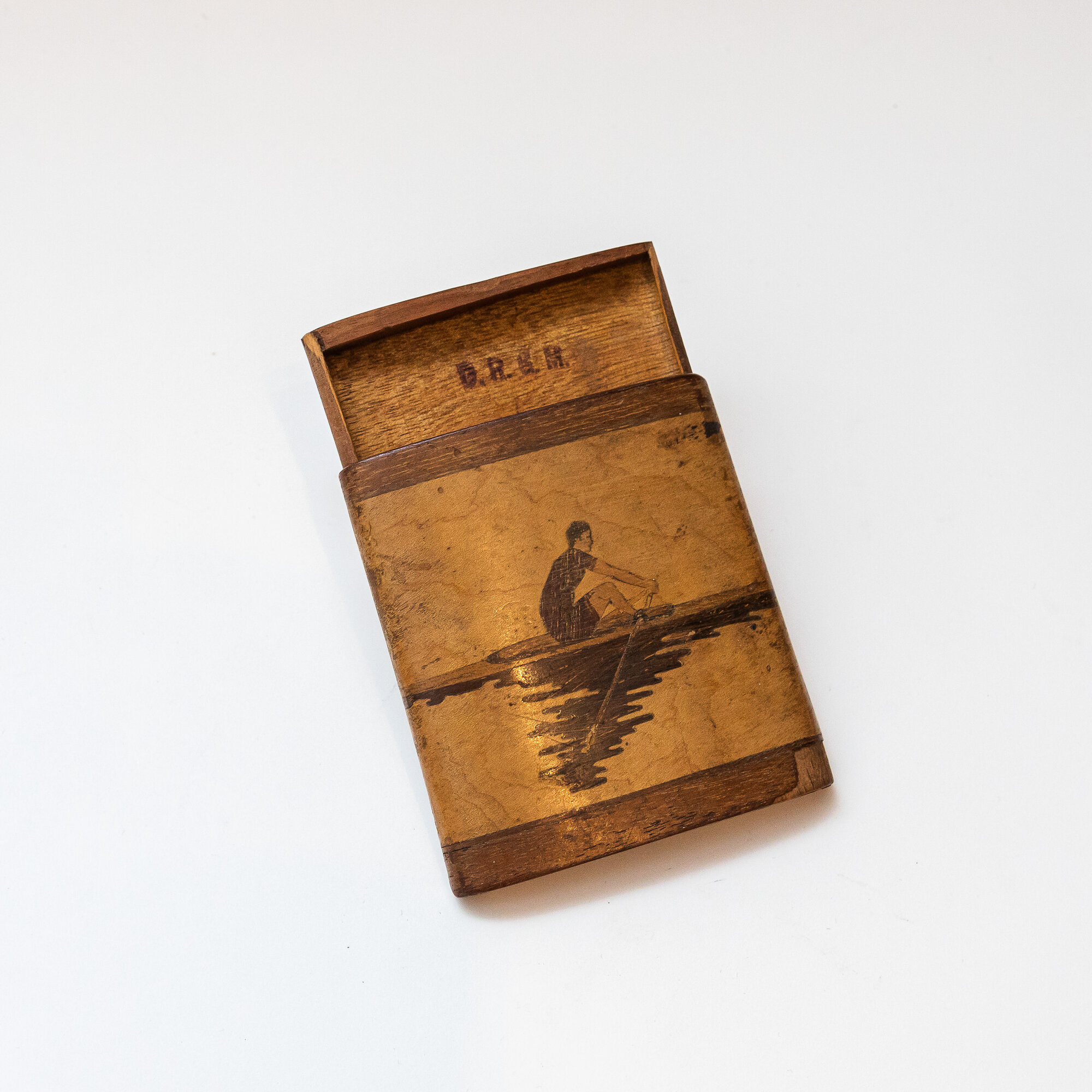 Wood inlaid cigarette case