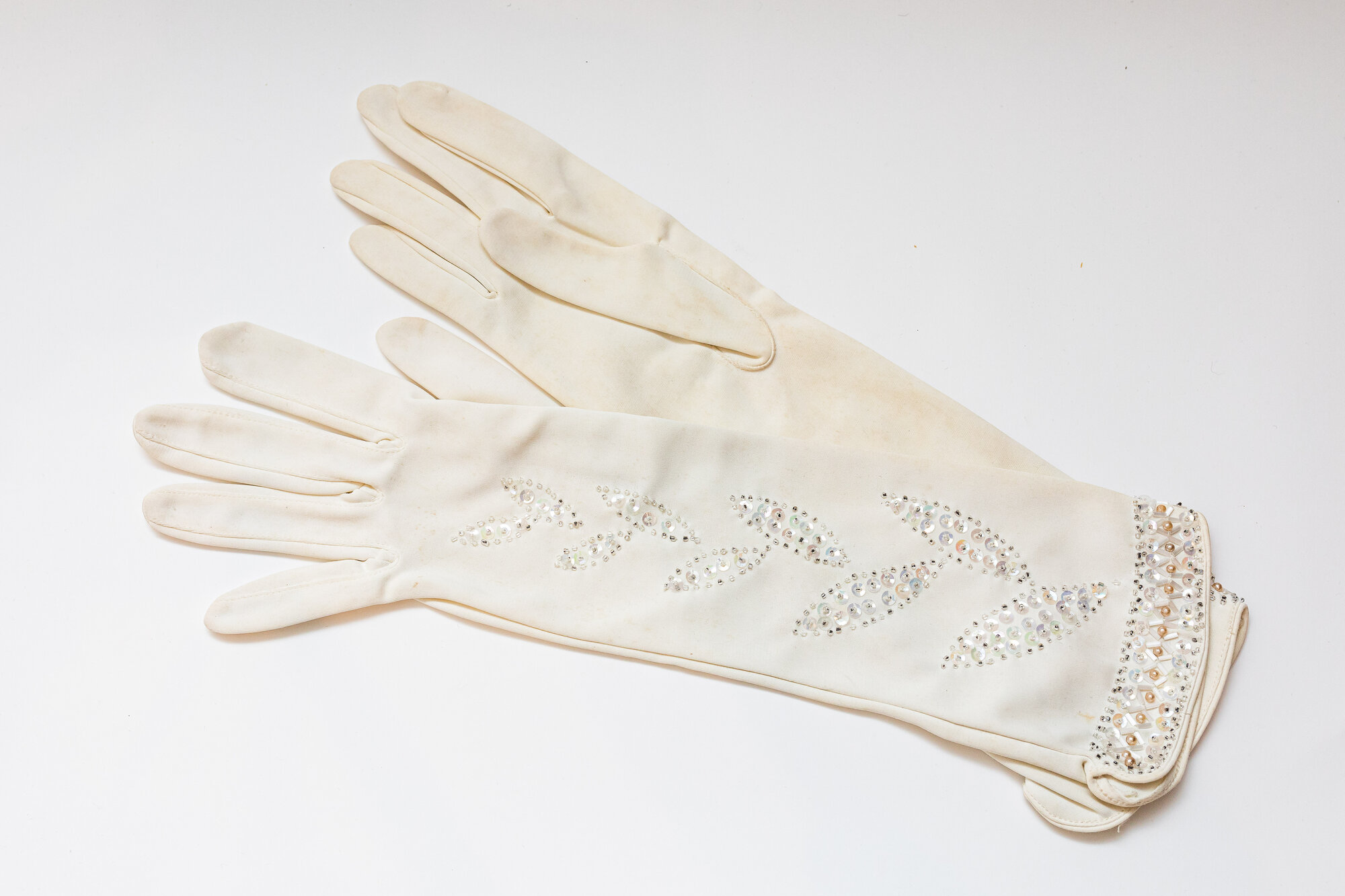 Beaded evening gloves