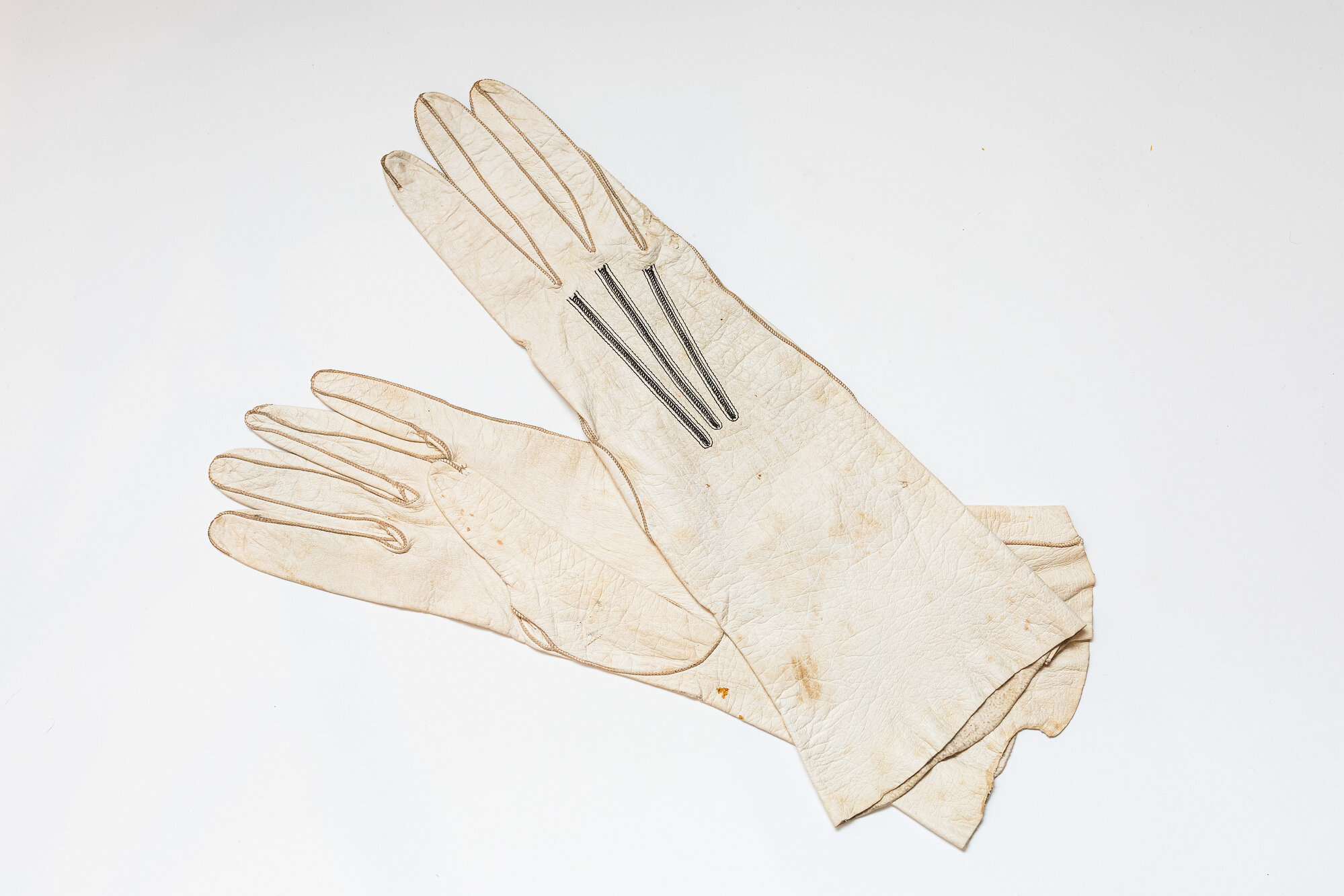 Victorian era day gloves