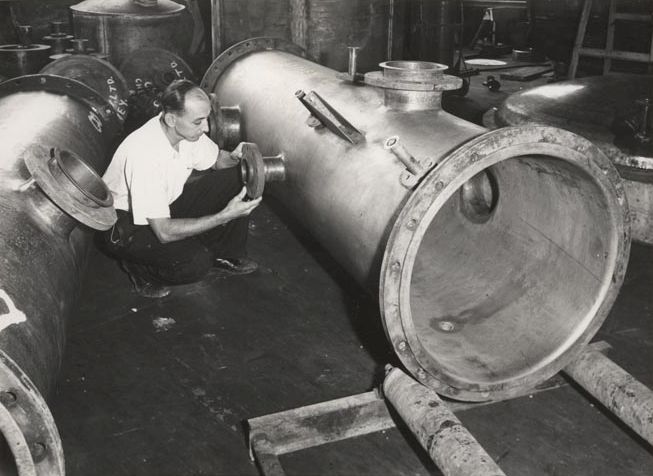 Machinery - Distillation column for acetic anhydride