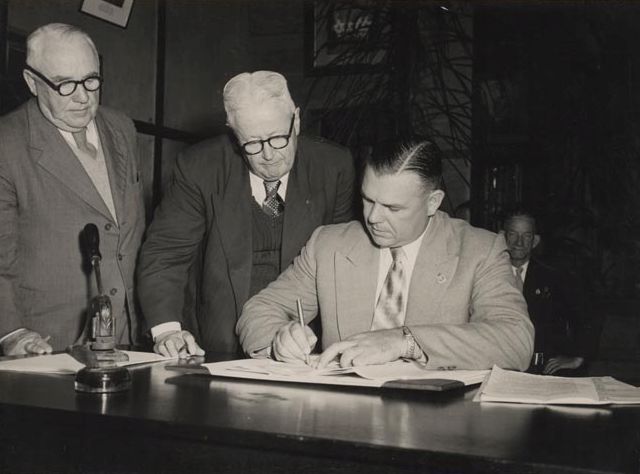 Signing of Water Supply Agreement