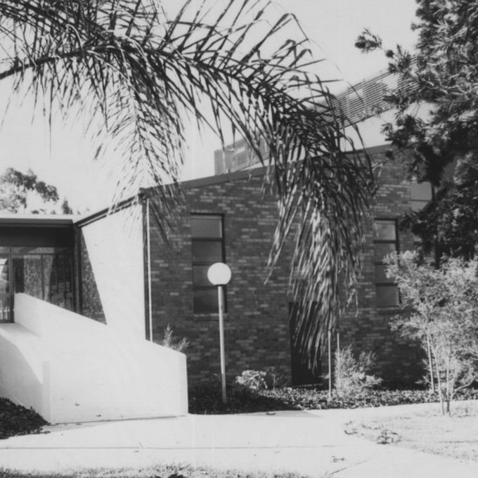 Woodford Memorial Hall