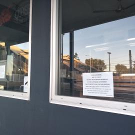 Ebert Parade Lawnton - 14 April 2020 - 5.15pm Lawnton Coffee Shop closure sign