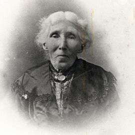 Mrs E. Wright