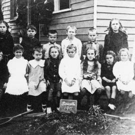 Pupils of Bracalba School in 1915