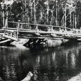 Wararba Creek Bridge after the flood in 1928