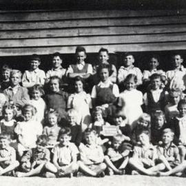 Wamuran State School pupils in 1946