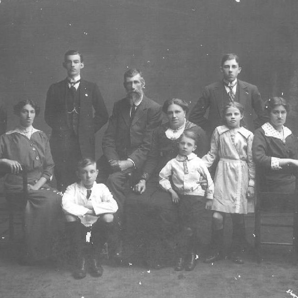 Family of Alex Somerville in 1914