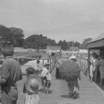 Passengers boarding the SS Koopa at the Bongaree Jetty, ca. 1930s