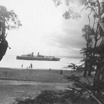 The SS Koopa leaving the Bongaree Jetty, ca. 1930s