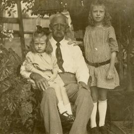 Coleman Richardson with his two granddaughters