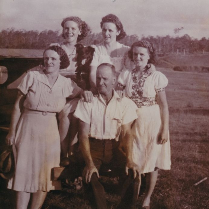 William Morgan and family, 1943