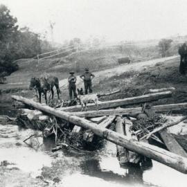 Flood damage to bridge at Drapers Crossing, 1929