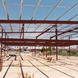 Construction of industrial building in Lawnton