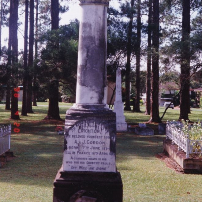 One of the graves and monuments of the Gordon family at Lawnton Cemetery, 1998