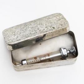 Hypodermic syringe & needles