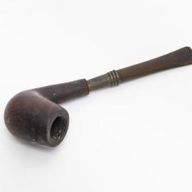 Smoker's pipe - Ian Fairweather