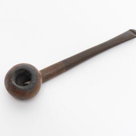 Smoker's pipe - Ian Fairweather